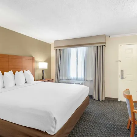 Best Western Oxnard Inn Exterior photo