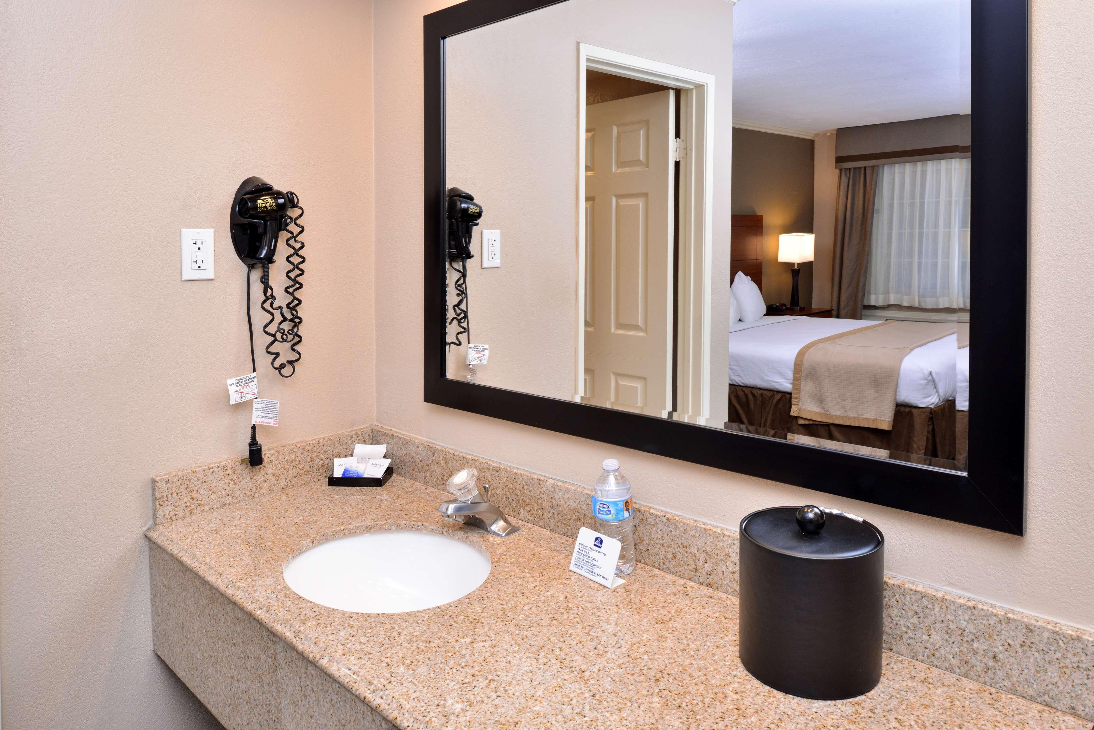 Western Hotel Oxnard