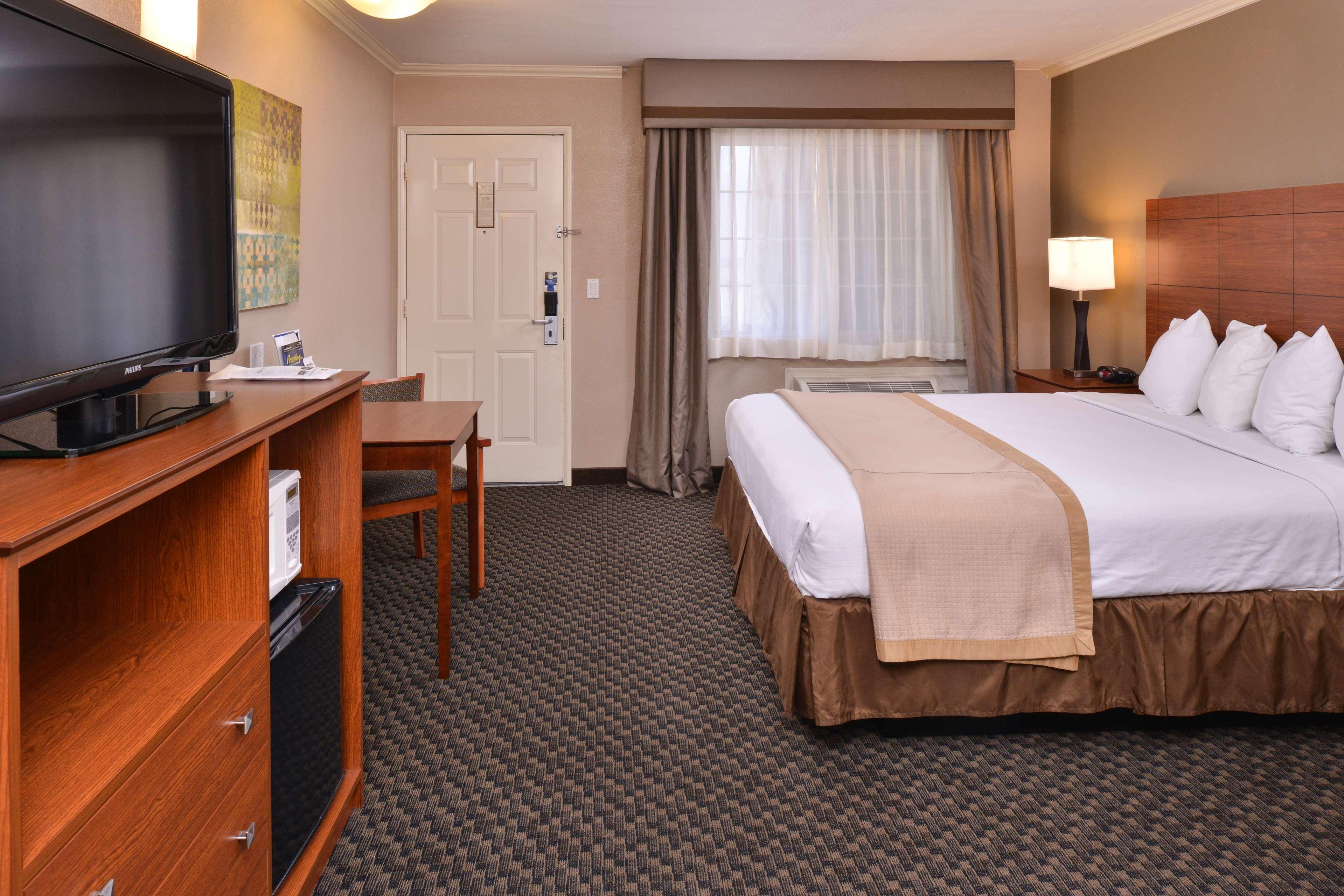 Western Hotel Oxnard