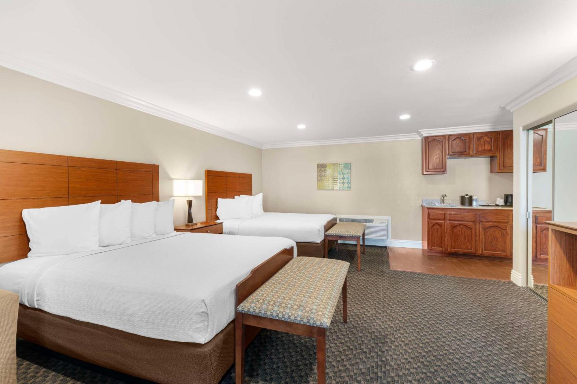 Western Hotel Oxnard